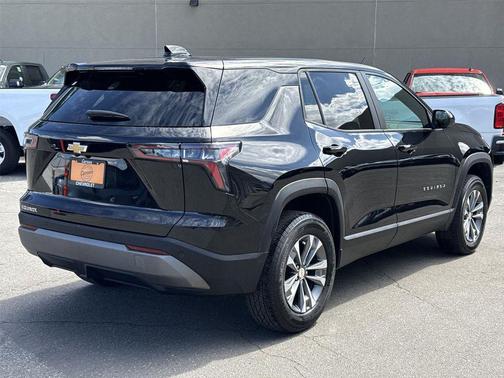 Mosaic Black Metallic 2025 Chevrolet Equinox 1LT