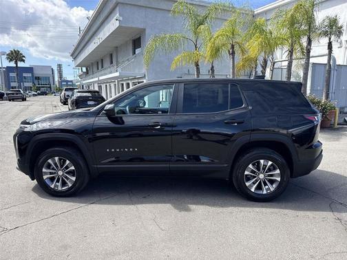 Mosaic Black Metallic 2025 Chevrolet Equinox 1LT
