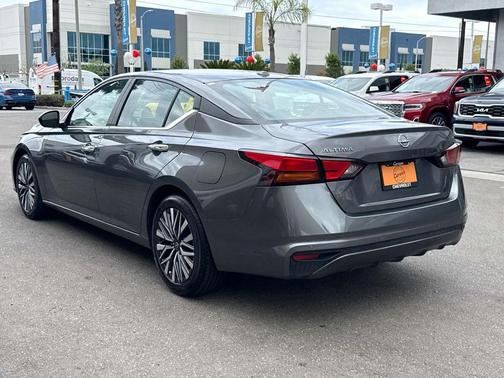 Gun Metallic 2025 Nissan Altima 2.5 SV