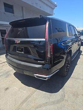 2023 Cadillac Escalade ESV Luxury