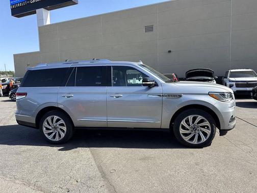 2024 Lincoln Navigator Reserve