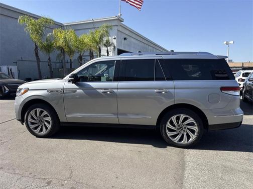 2024 Lincoln Navigator Reserve