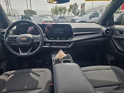 Sterling Gray Metallic 2025 Chevrolet Equinox 1LT