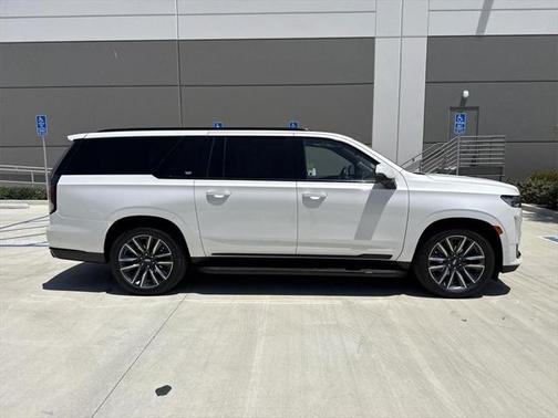 2022 Cadillac Escalade ESV Sport Platinum