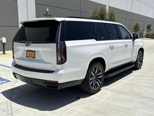 2022 Cadillac Escalade ESV Sport Platinum