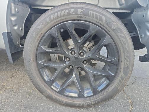 Silver Ice Metallic 2020 Chevrolet Silverado 1500 LT