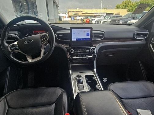 AGATE BLACK METALLIC 2023 Ford Explorer Limited