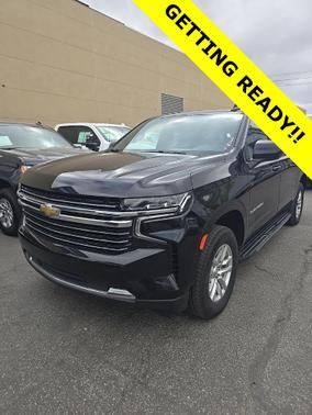 2024 Chevrolet Suburban LT
