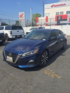 Deep Blue Pearl 2022 Nissan Altima SR FWD