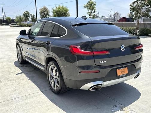 2023 BMW X4 xDrive30i