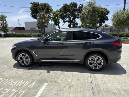 2023 BMW X4 xDrive30i