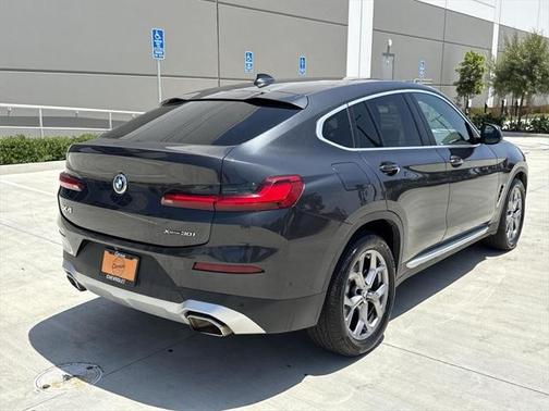 2023 BMW X4 xDrive30i
