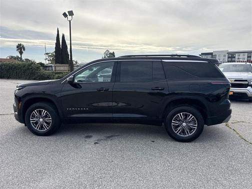 2024 Chevrolet Traverse LT