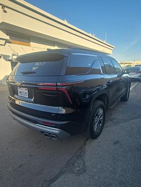 2024 Chevrolet Traverse LT
