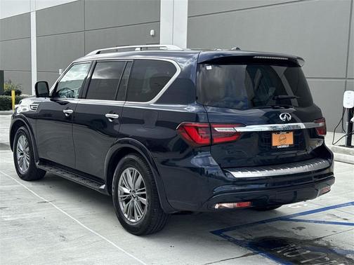 2021 INFINITI QX80 Luxe