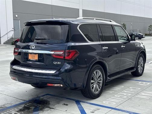 2021 INFINITI QX80 Luxe