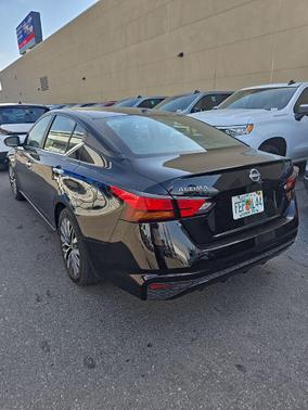 Super Black 2025 Nissan Altima 2.5 SV