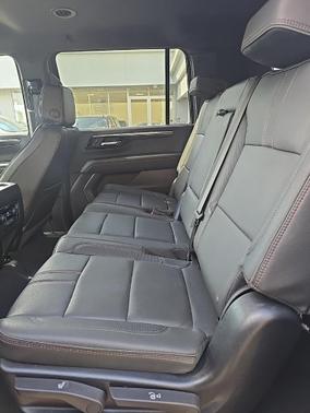 2025 Chevrolet Suburban RST