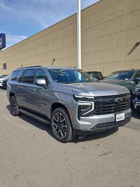 2025 Chevrolet Suburban RST