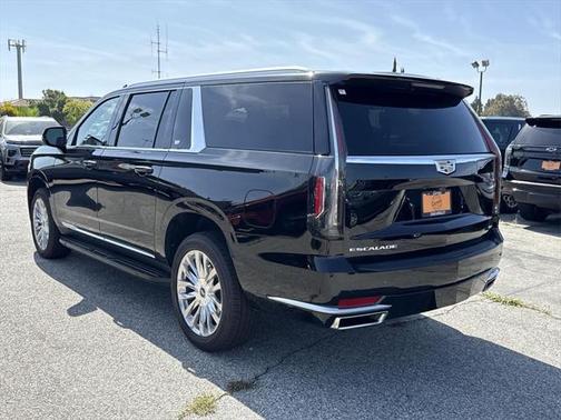 2023 Cadillac Escalade ESV Premium Luxury