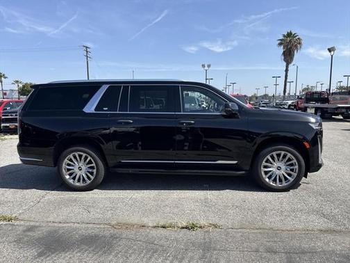 2023 Cadillac Escalade ESV Premium Luxury