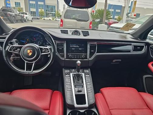 2018 Porsche Macan Base