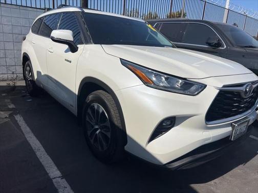 2020 Toyota Highlander Hybrid XLE