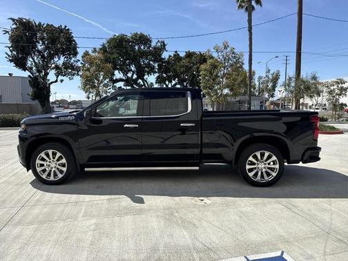 2022 Chevrolet Silverado 1500 High Country