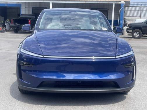 2026 Tesla Model Y Premium