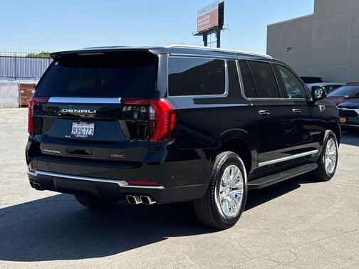 Onyx Black 2025 GMC Yukon XL Denali