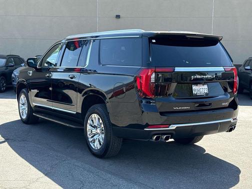 Onyx Black 2025 GMC Yukon XL Denali