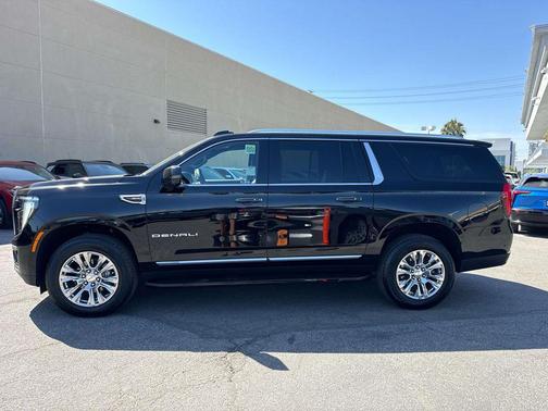 Onyx Black 2025 GMC Yukon XL Denali