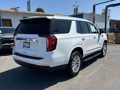 Summit White 2024 GMC Yukon SLT