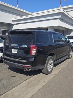 2023 Chevrolet Suburban Premier