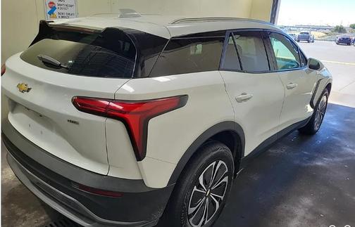 Summit White 2024 Chevrolet Blazer EV eAWD LT