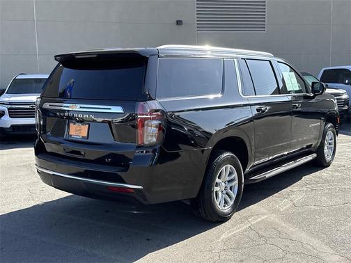 2024 Chevrolet Suburban LT