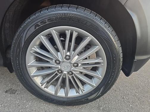 2020 Hyundai KONA SEL