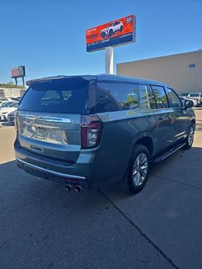 2023 Chevrolet Suburban Premier