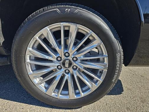 2025 Cadillac Escalade ESV Premium Luxury