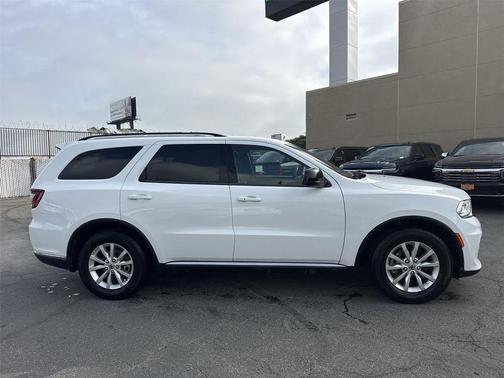 White Knuckle Clearcoat 2023 Dodge Durango SXT RWD