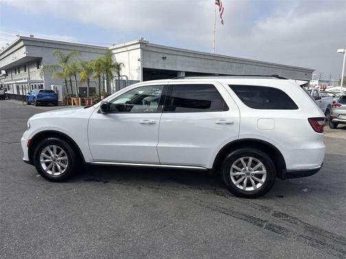 White Knuckle Clearcoat 2023 Dodge Durango SXT RWD