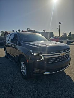 2024 Chevrolet Suburban LT
