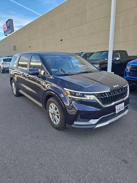 2024 Kia Carnival LX