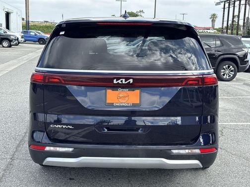 2024 Kia Carnival LX