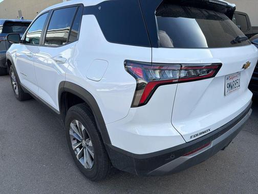 Summit White 2025 Chevrolet Equinox 1LT