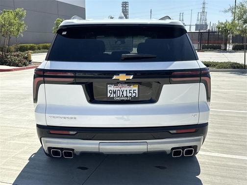 2024 Chevrolet Traverse LT