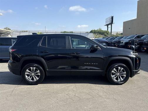 Mosaic Black Metallic 2025 Chevrolet Equinox 1LT