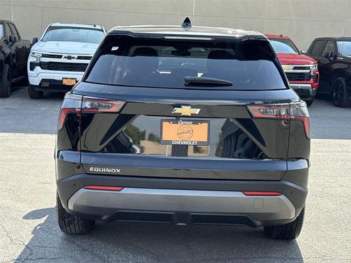 Mosaic Black Metallic 2025 Chevrolet Equinox 1LT