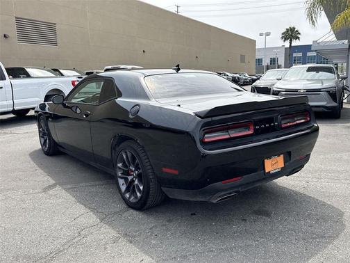 Pitch Black Clearcoat 2023 Dodge Challenger R/T