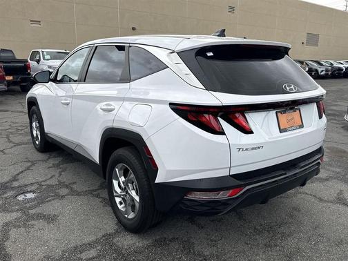 2024 Hyundai TUCSON SE